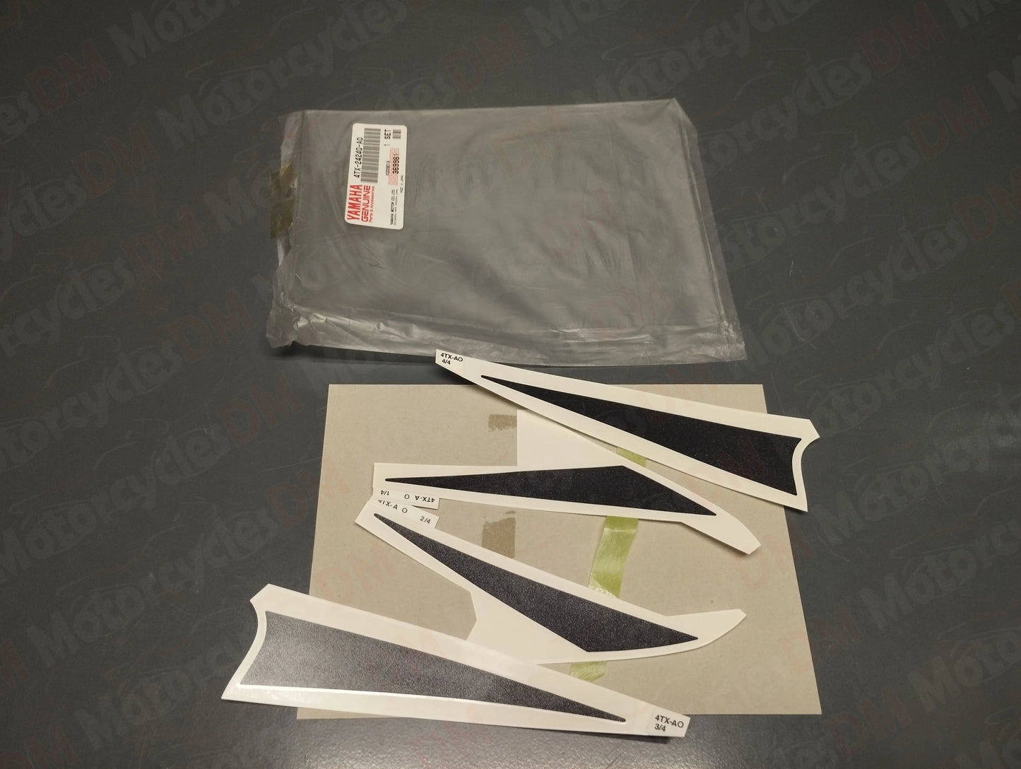 Yamaha oem new graphic set decal for tdm 850 '2000 2001 pn 4tx-24240-a0