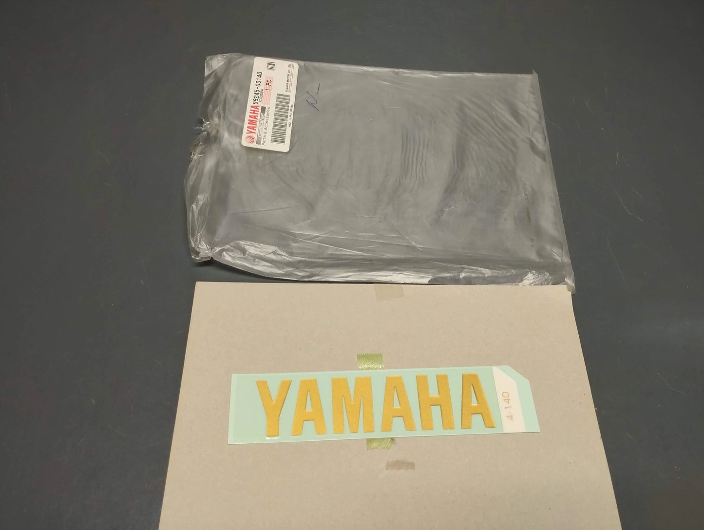 Yamaha oem new emblem for xj 600 1996 xs 500 1978 rd 400 1979 tz 250 1980 yfm 350 1996 pn 99245-00140 Yamaha