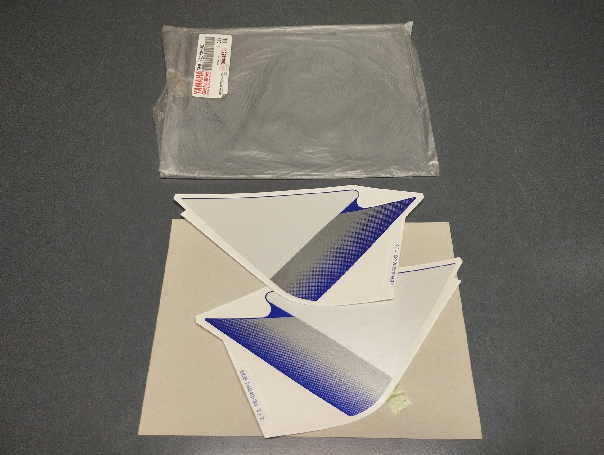 Yamaha genuine new yzf r6 2000 graphic set sticker decal pn 5eb-24240-30