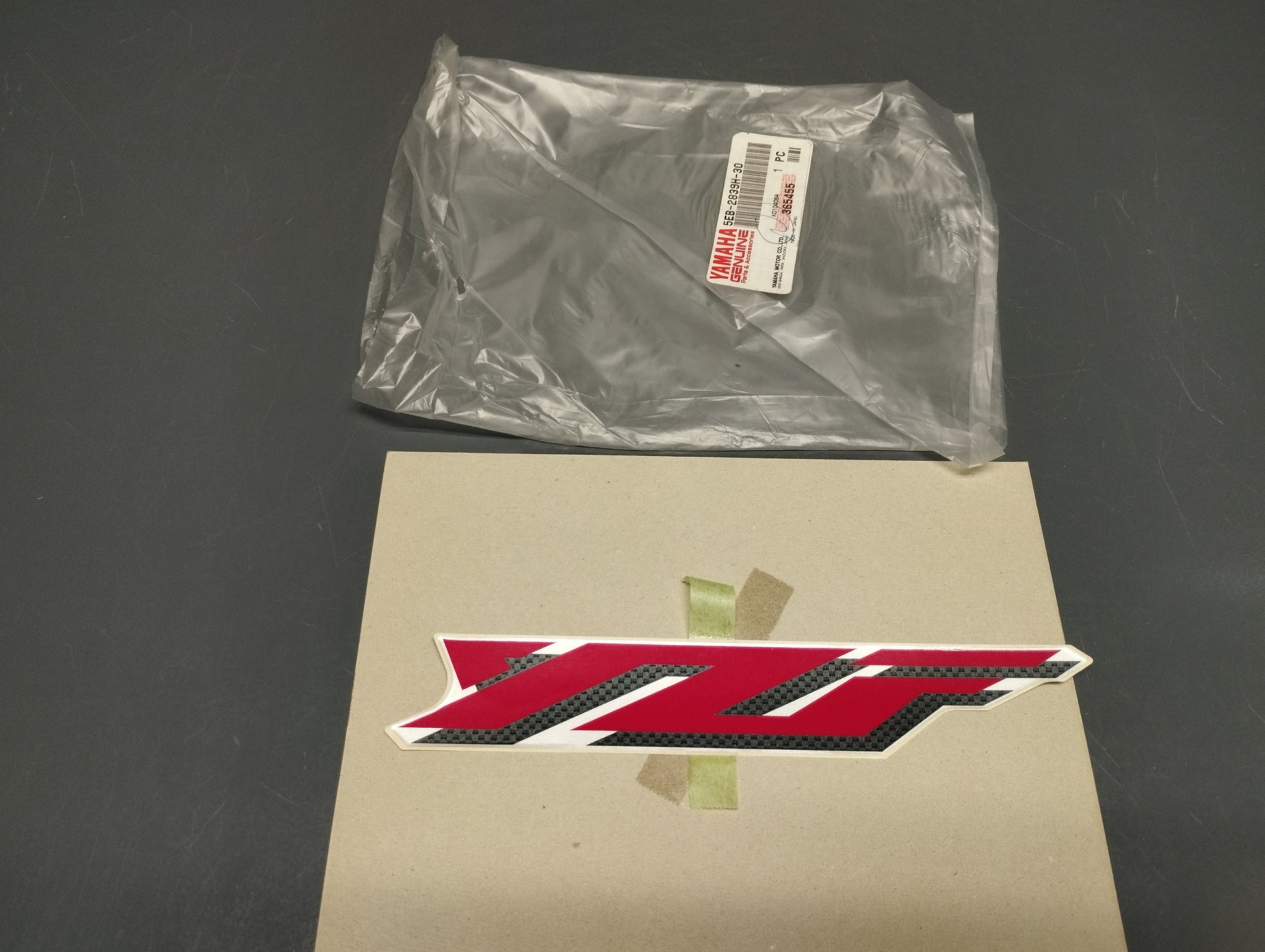 Yamaha genuine new yzf r6 2000 emblem 1 sticker decal pn 5eb-2839h-30