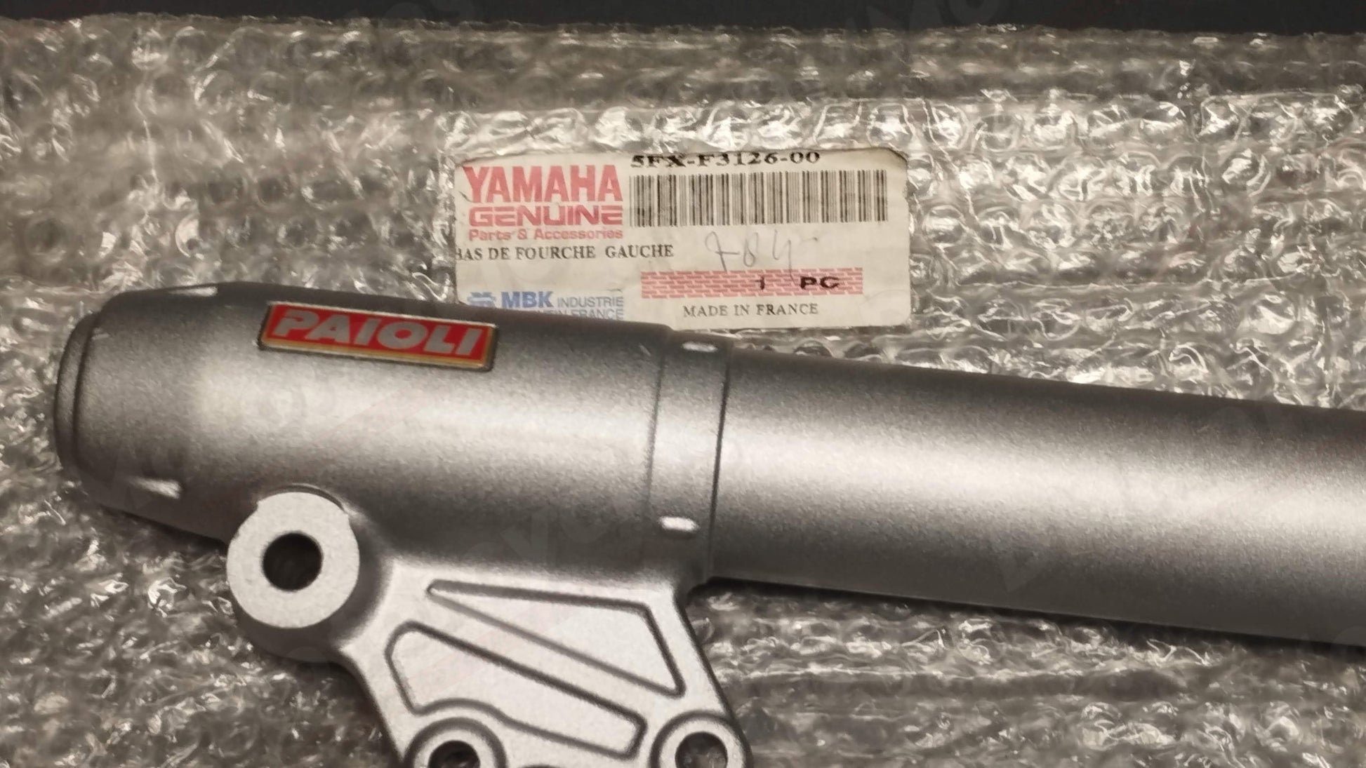 Yamaha genuine new CW50RS left fork outer tube leg pn 5fx-f3126-00