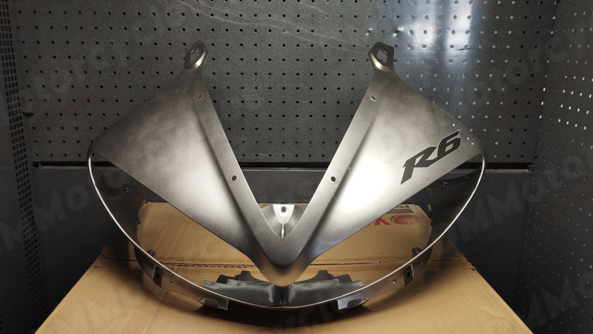 Yamaha genuine new yzf r6 2003 upper cowling pn 5sl-y283g-20-p2