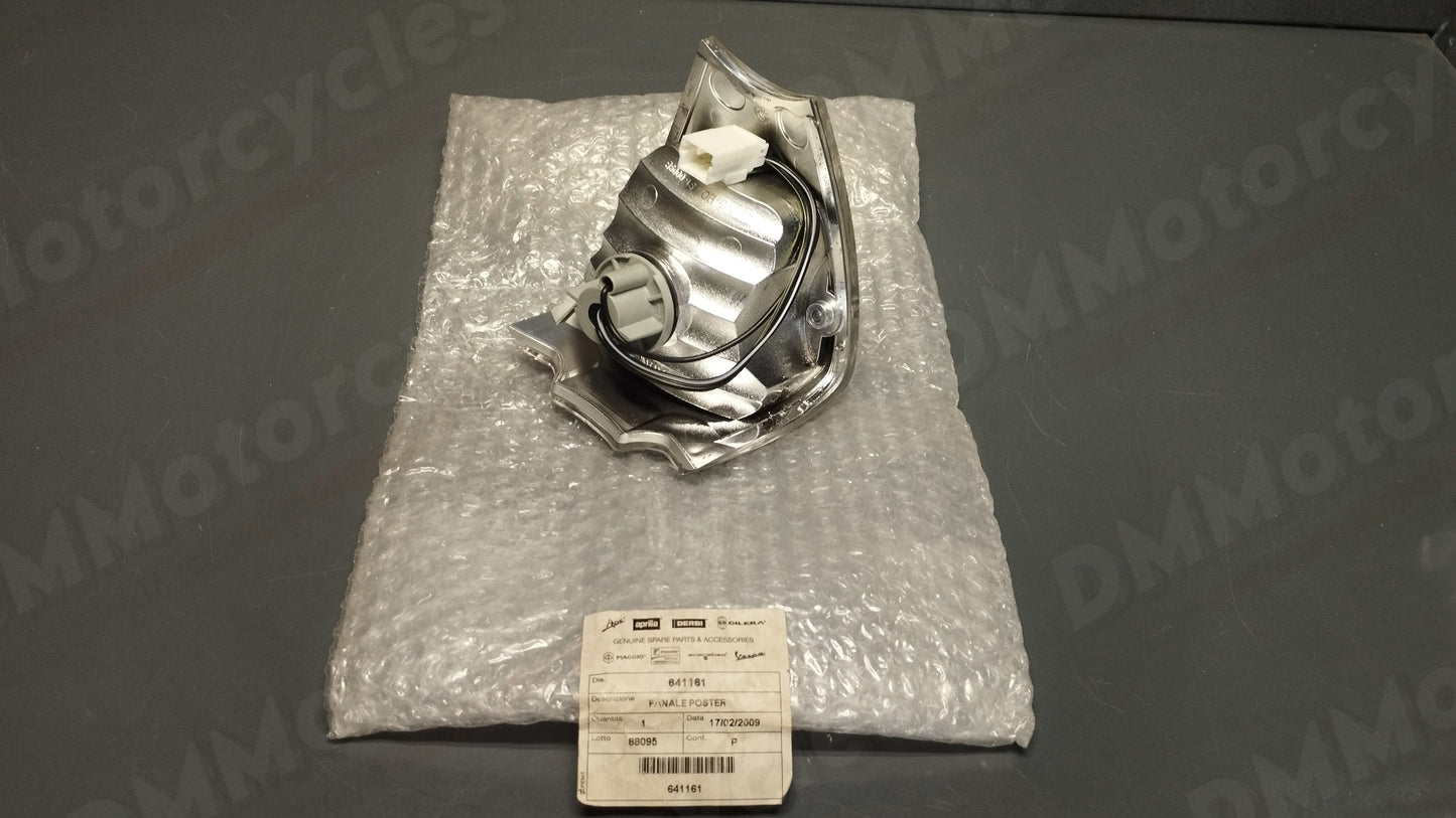 Piaggio genuine new boulevard and fly 50 100 125 150 zip&zap rear brake taillight pn 641161