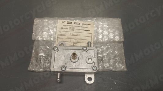 Piaggio genuine new runner 50 125 180 hexagon 125 150 typhoon 125 fuel pump part pn 82592r
