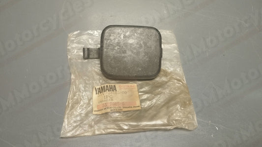 Yamaha genuine new DT125 SR125 TTR225 TW200 TW225 XT225 XT250 XT350 XV500 lid pn 55v-28185-00