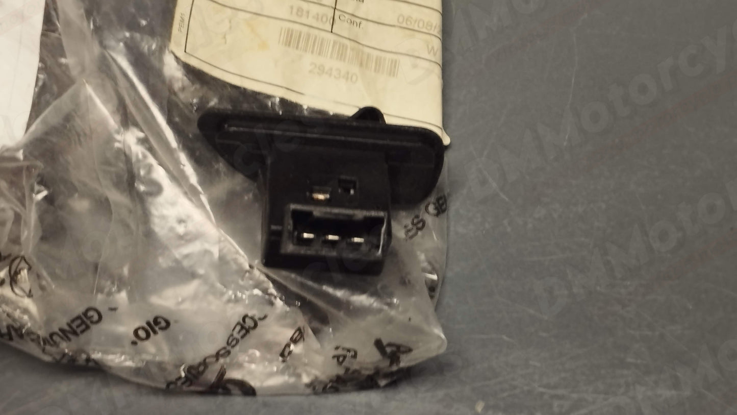 Piaggio genuine new beverly boulevard hexagon runner skipper stalker typhoon x9 zip light switch pn 294340