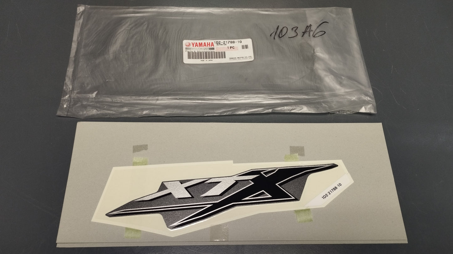 Yamaha genuine new xt600 2004 2005 graphic sticker decal pn 1d2-21788-10
