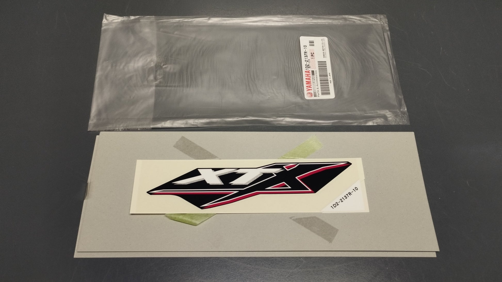 Yamaha genuine new xt660 2006 graphic 3 sticker decal pn 1d2-2137r-10