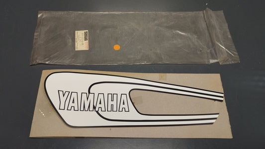 Yamaha genuine nos yb100 fuel tank graphic lh decal pn 506-24244-00