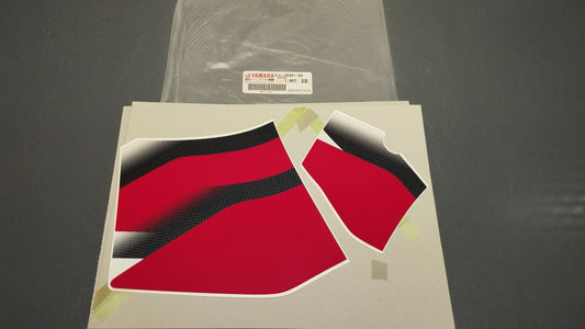 Yamaha genuine new yzf r1 2000 graphic set lower cover 1 decal pn 5jj-28301-00 - Www.dm-motorcycles.com