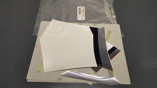 Yamaha genuine new yzf r1 2001 graphic set lower cover 1 decal pn 5jj-28301-20 - Www.dm-motorcycles.com