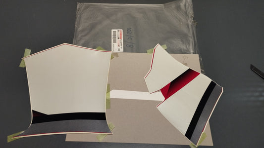 Yamaha genuine new yzf r1 2001 graphic set lower cover 2 decal pn 5jj-28303-20 - Www.dm-motorcycles.com