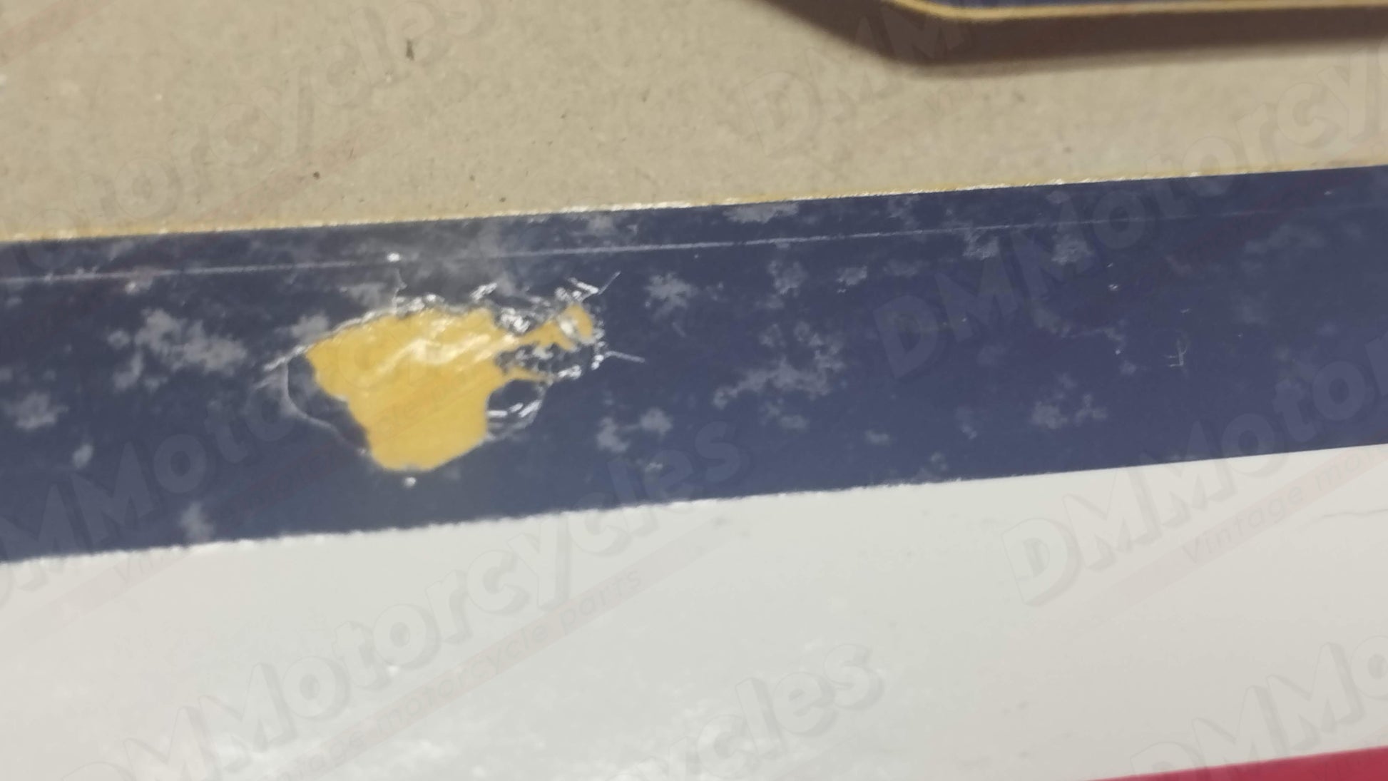 Yamaha genuine nos imperfect XT600 tank decal graphic set pn 43f-24240-00