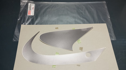 Yamaha genuine new tdm850 2000 graphic set lower cover 2 decal pn 4tx-28303-30 - Www.dm-motorcycles.com