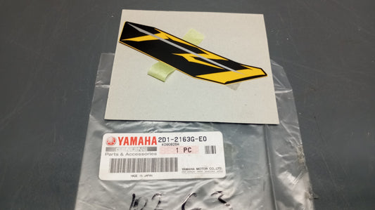 Yamaha genuine new fz1 fazer 2009 emblem 1 sticker decal pn 2d1-2163g-e0 - Www.dm-motorcycles.com