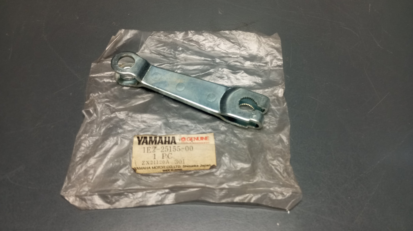Yamaha genuine nos dt250 1979 xt250 1980-83 yz100 1980 81 yd125 1989 dt it mx sr rear wheel camshaft lever 1e2-25155-00