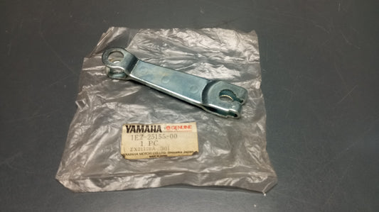 Yamaha genuine nos dt250 1979 xt250 1980-83 yz100 1980 81 yd125 1989 dt it mx sr rear wheel camshaft lever 1e2-25155-00 - Www.dm-motorcycles.com