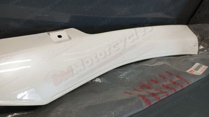 Yamaha genuine new yp125 majesty mole1 left body panel pn 5ca-f7496-00-y9