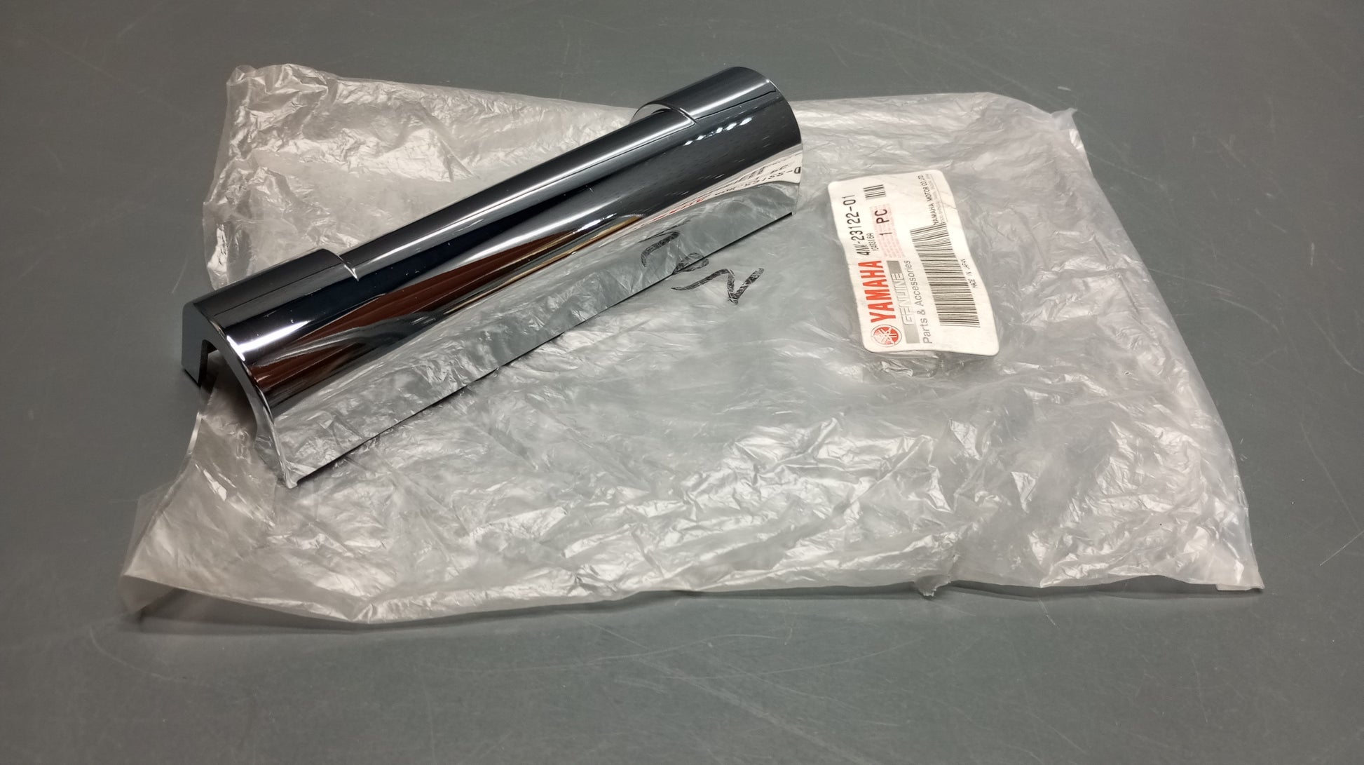 Yamaha genuine new xv1600 1700 xvs1100 650 400 xvz1300 turn signal outer cover pn 4nk-23122-01