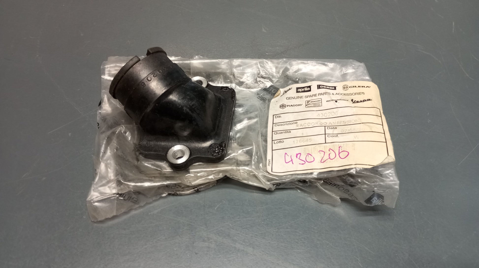 Piaggio genuine new hexagon skr skipper 125 150 typhoon lx 125 lxt 180 gillera runner 125 180 intake manifold pn 430206 - Www.dm-motorcycles.com