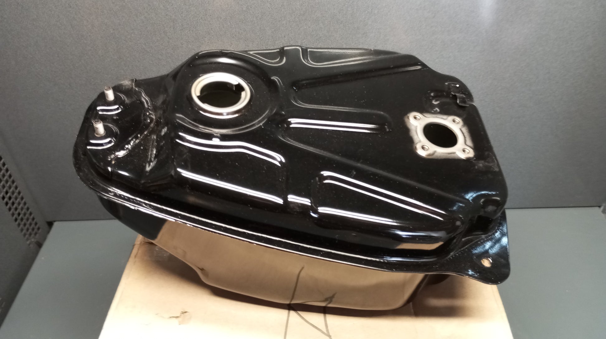 Yamaha genuine new cr50z cr 50 1996 fuel petrol tank pn 3gf-f4110-00-33