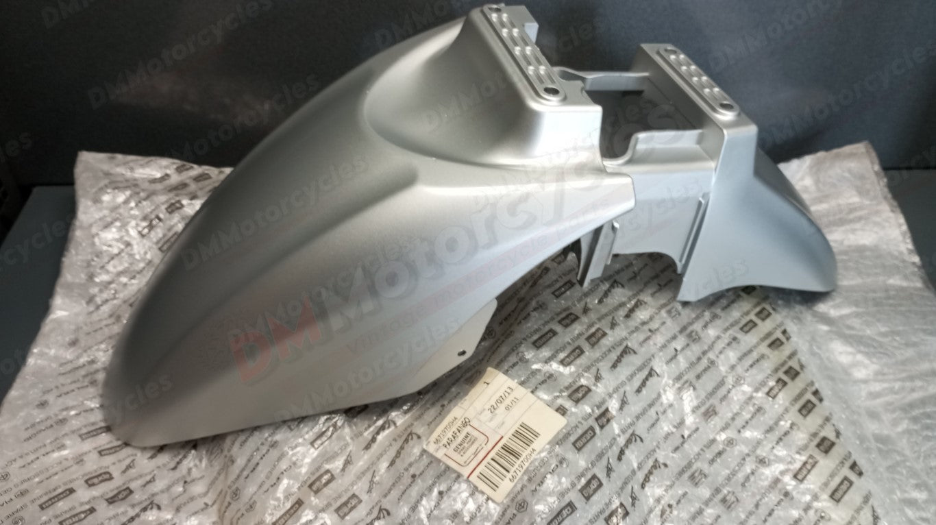 Piaggio genuine new beverly350 front mudguard pn 66719700h4