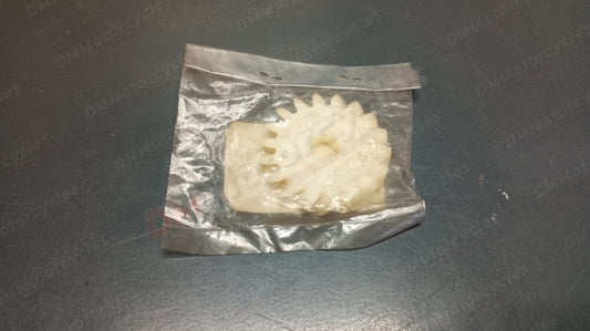 Yamaha genuine new tdr240 250 tzr250 rz350 oil pump drive gear pn 4l0-13178-00