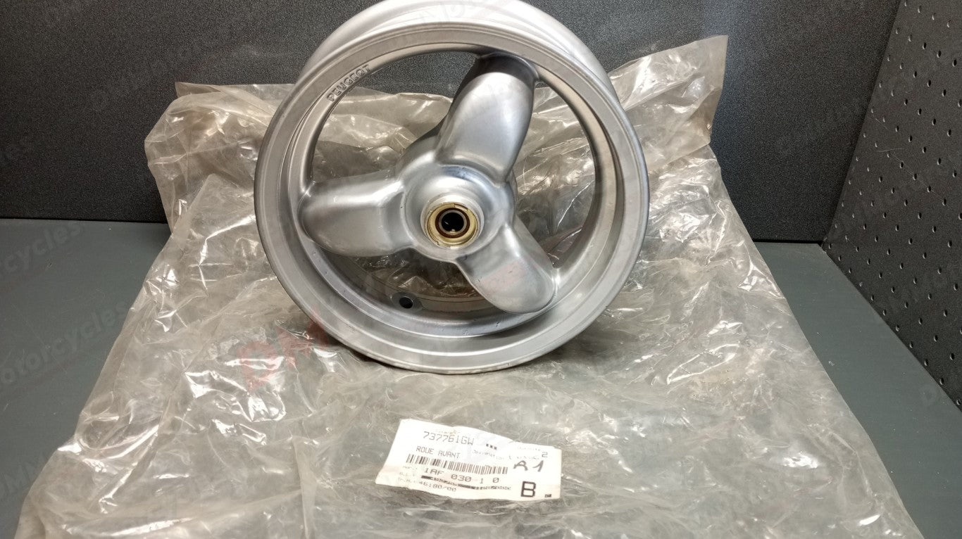 Peugeot genuine nos tkr 50 trekker 50 front wheel silver 3x10 pn 737761gw