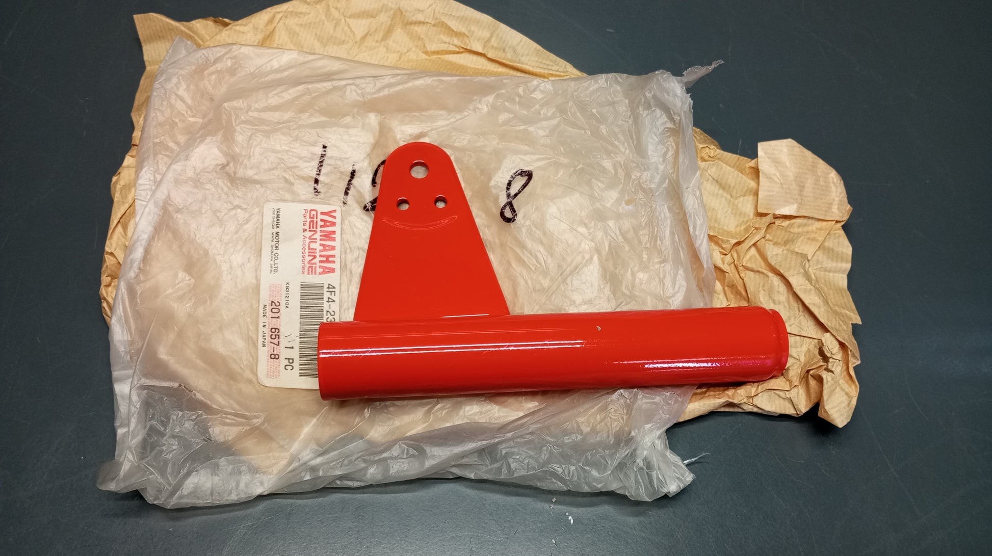 Yamaha genuine nos lb50 lb80 chappy right headlight bracket pn 4f4-23121-00-26