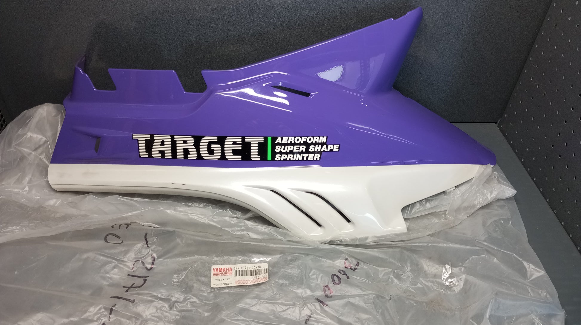 Yamaha genuine new cr90 target r 1991 right side cover pn 3nw-f1721-20-p0