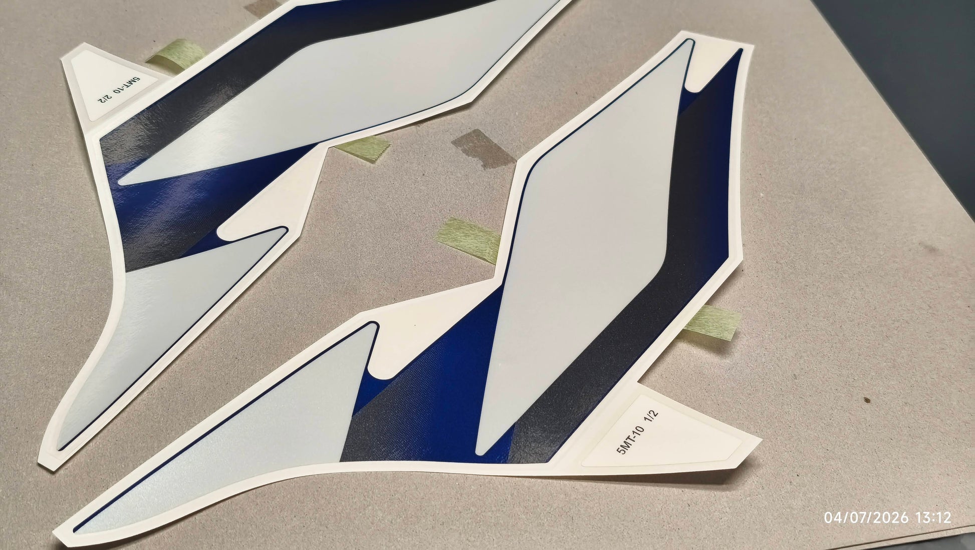 Yamaha genuine new yzf r6 2001 graphic set decal pn 5mt-24240-10