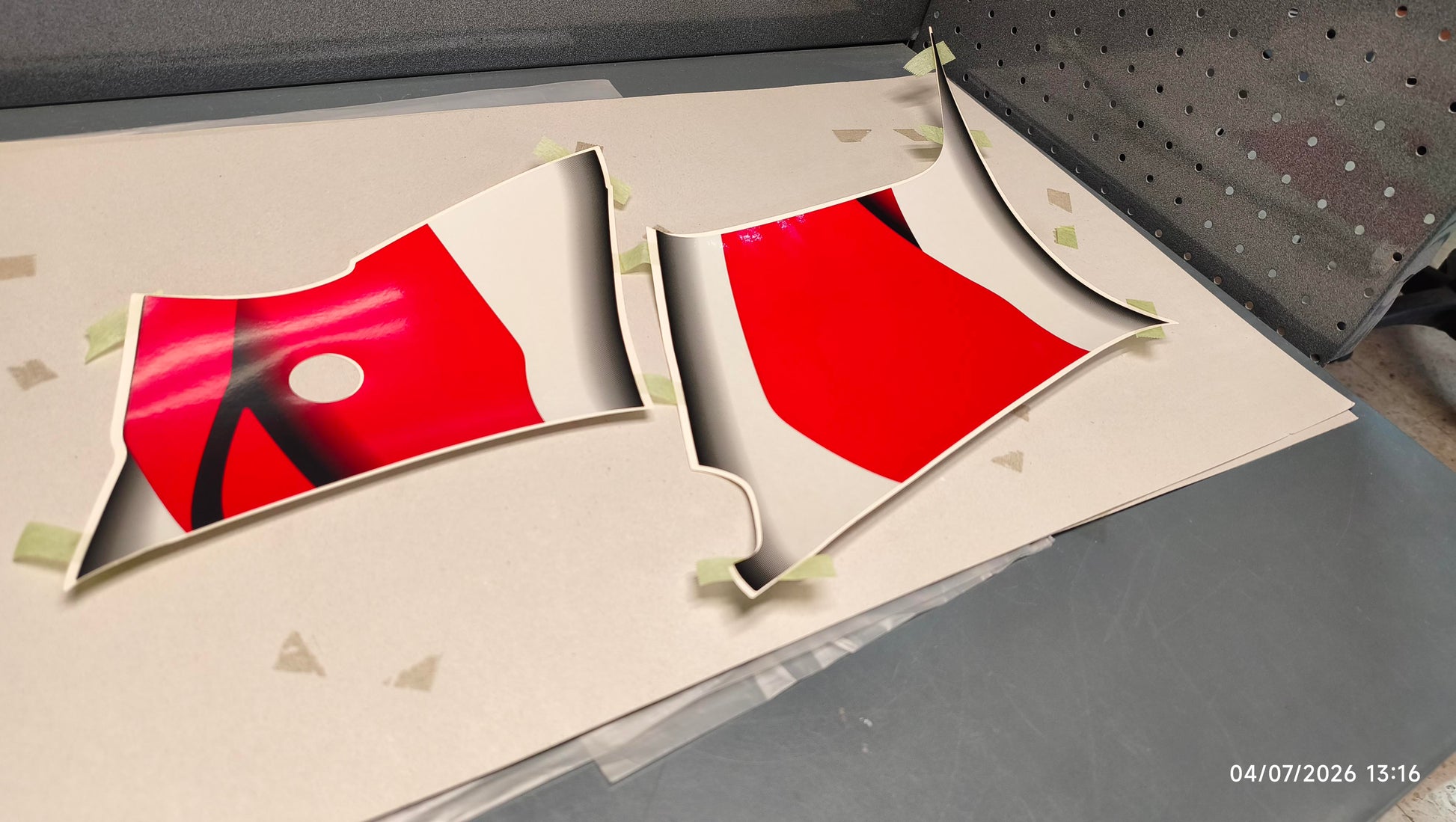Yamaha genuine new yzf r6 2001 lower cover left side graphic set decal pn 5mt-28301-00