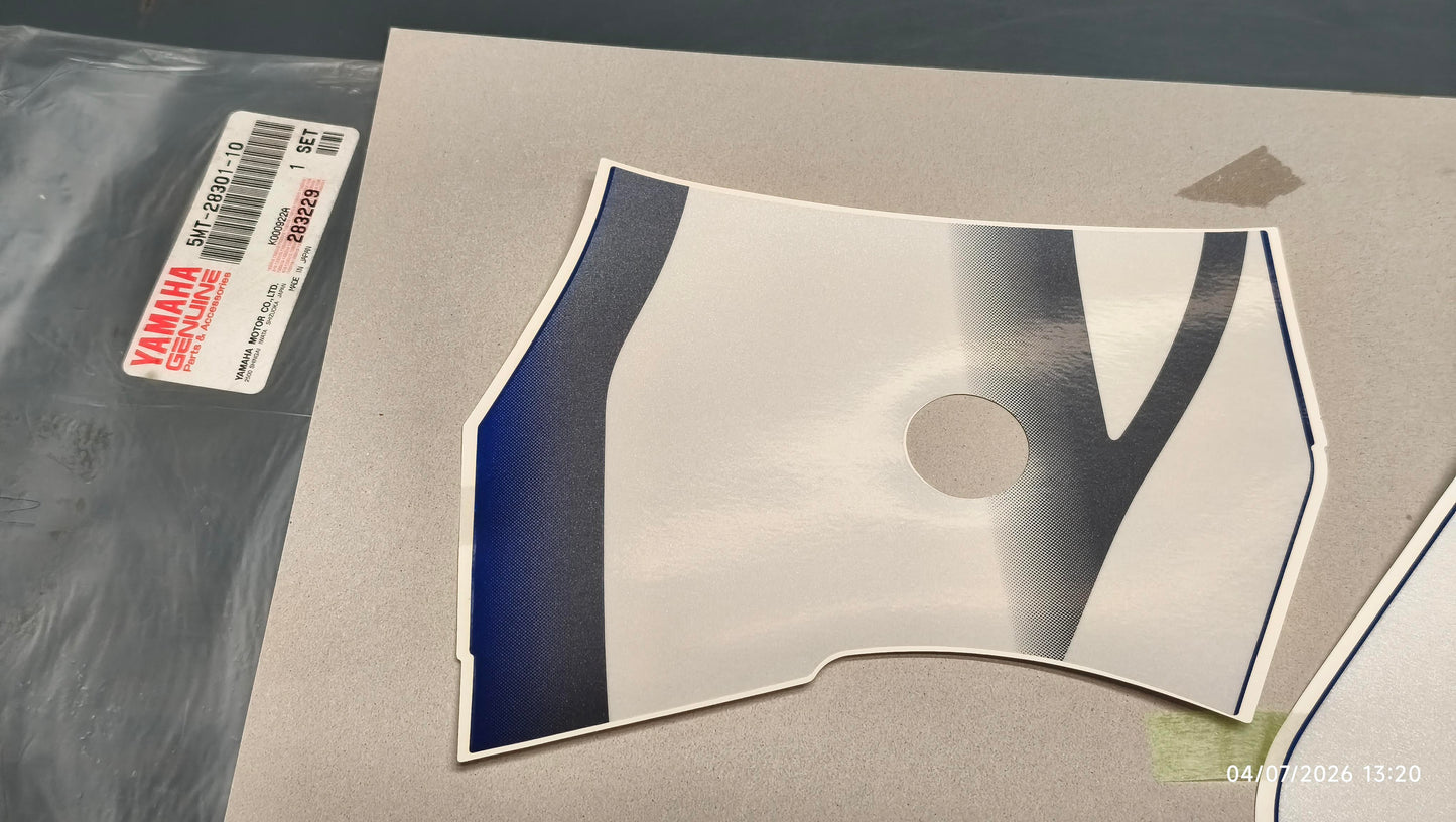 Yamaha genuine new yzf r6 2001 lower cover left side graphic set decal pn 5mt-28301-10