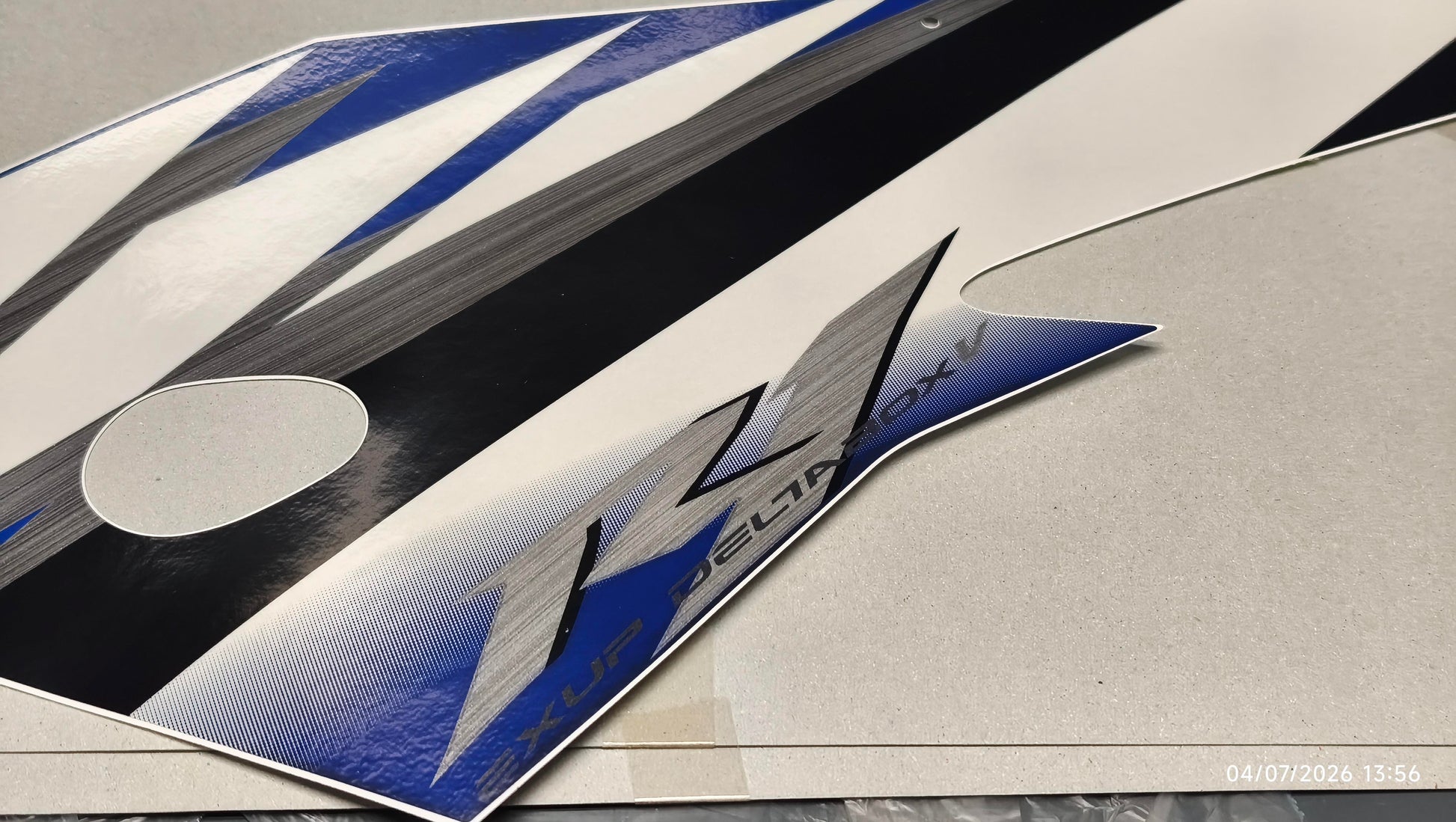 Yamaha genuine new yzf r1 2006 cowling graphic decal pn 5vy-28391-20