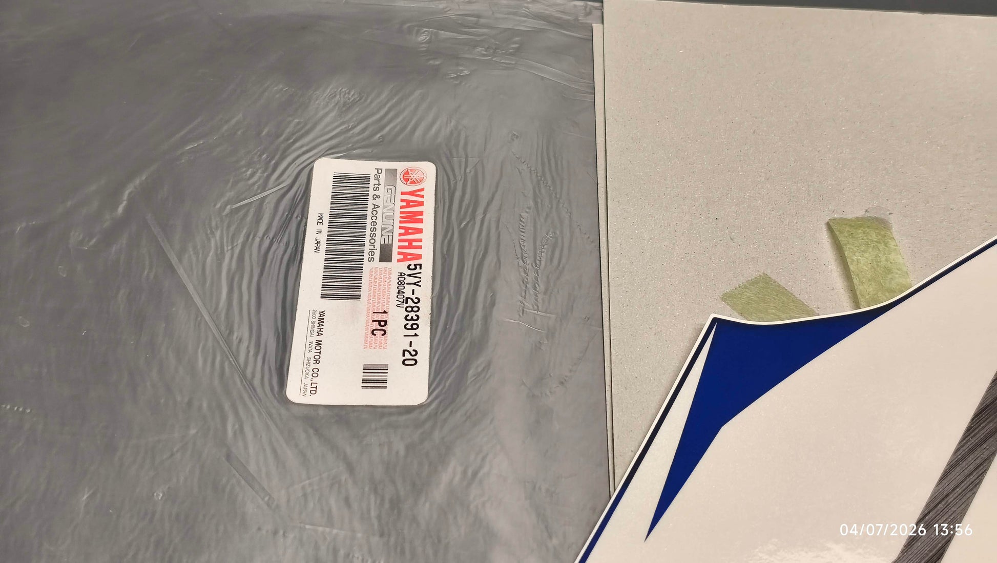 Yamaha genuine new yzf r1 2006 cowling graphic decal pn 5vy-28391-20
