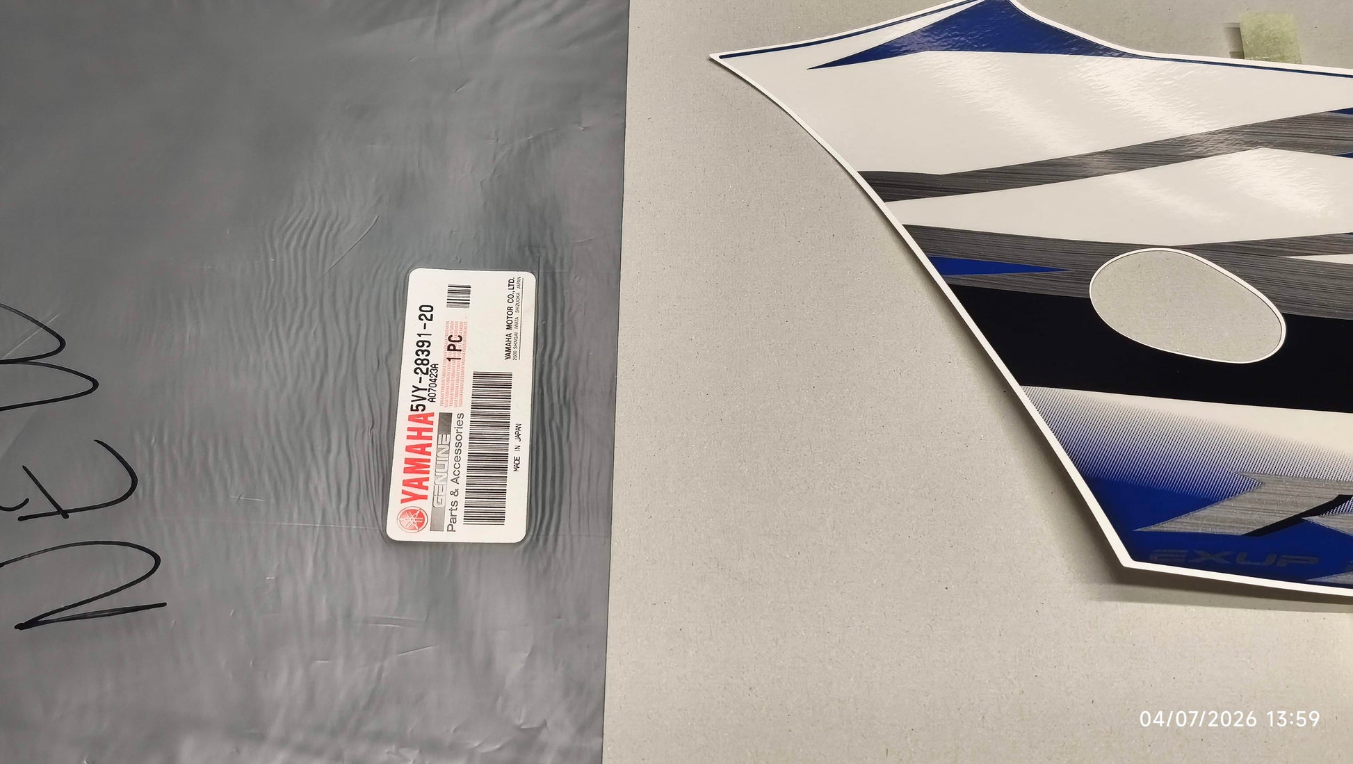 Yamaha genuine new yzf r1 2006 cowling graphic decal pn 5vy-28391-20