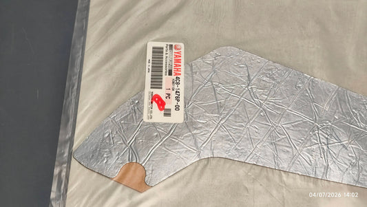 Yamaha genuine new yzf r1 2007 08 seat cover heat shield pn 4c8-1476p-00