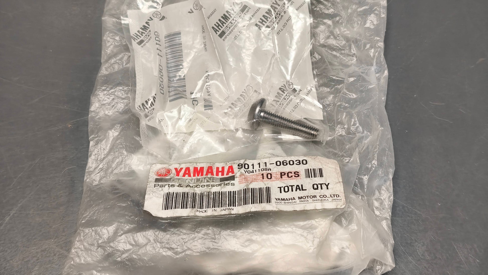 Yamaha genuine new yzf r1 r6 xv1900 xvs950 fz10 fz8 mt01 socket button hex bolt pn 90111-06030