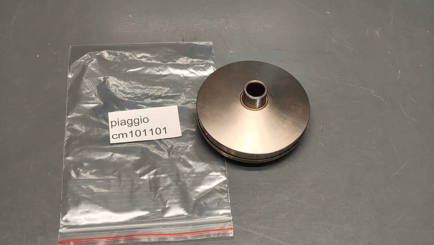 Piaggio genuine new vespa et2 lx50 zip ciao liberty sr50 variator pn cm101101