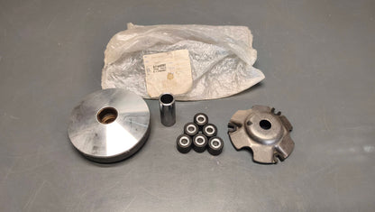 Piaggio genuine new nrg zip typhoon dna fly lx sr 50 variator half pulley assy pn cm110301