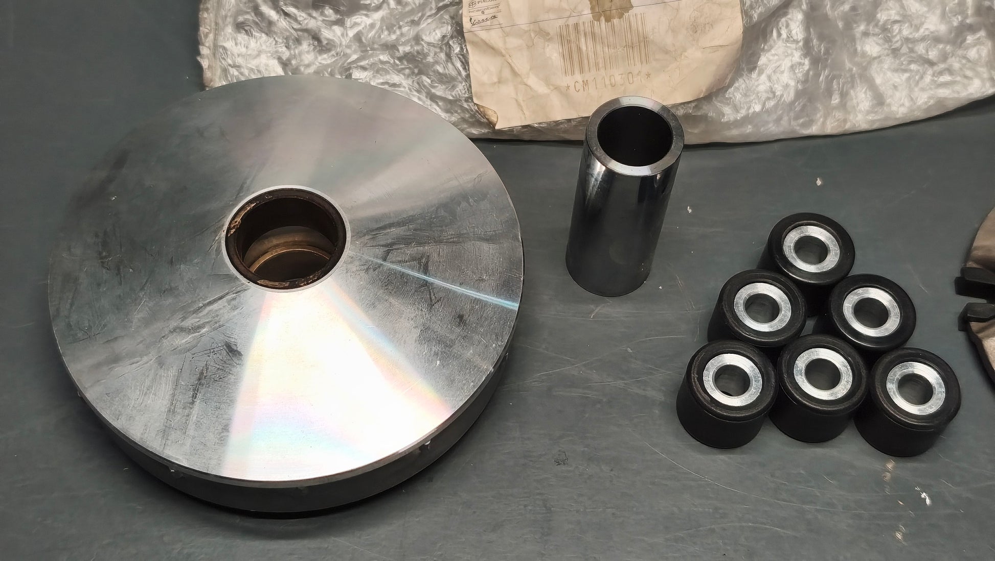 Piaggio genuine new nrg zip typhoon dna fly lx sr 50 variator half pulley assy pn cm110301