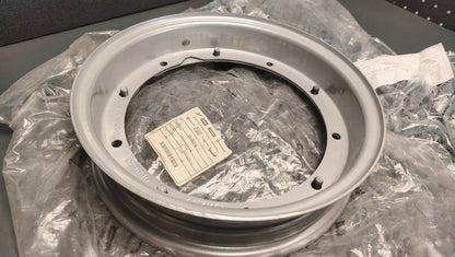 Piaggio genuine new 10" 5/220mm Rim pair for Vespa px 125 - 200 pn 0846315
