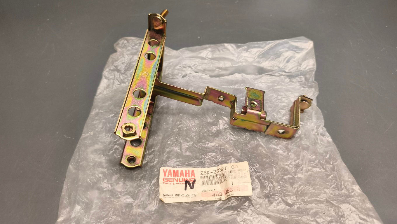 Yamaha Passol II front Bracket 25K-2832F-00