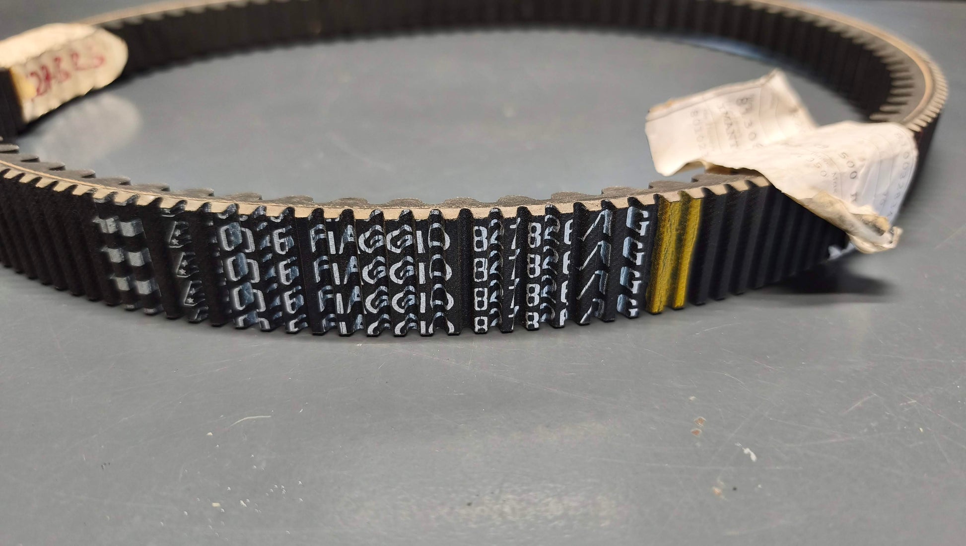 Genuine Piaggio CVT V-Belt for Piaggio/Gilera/Aprilia 400-500cc 827826