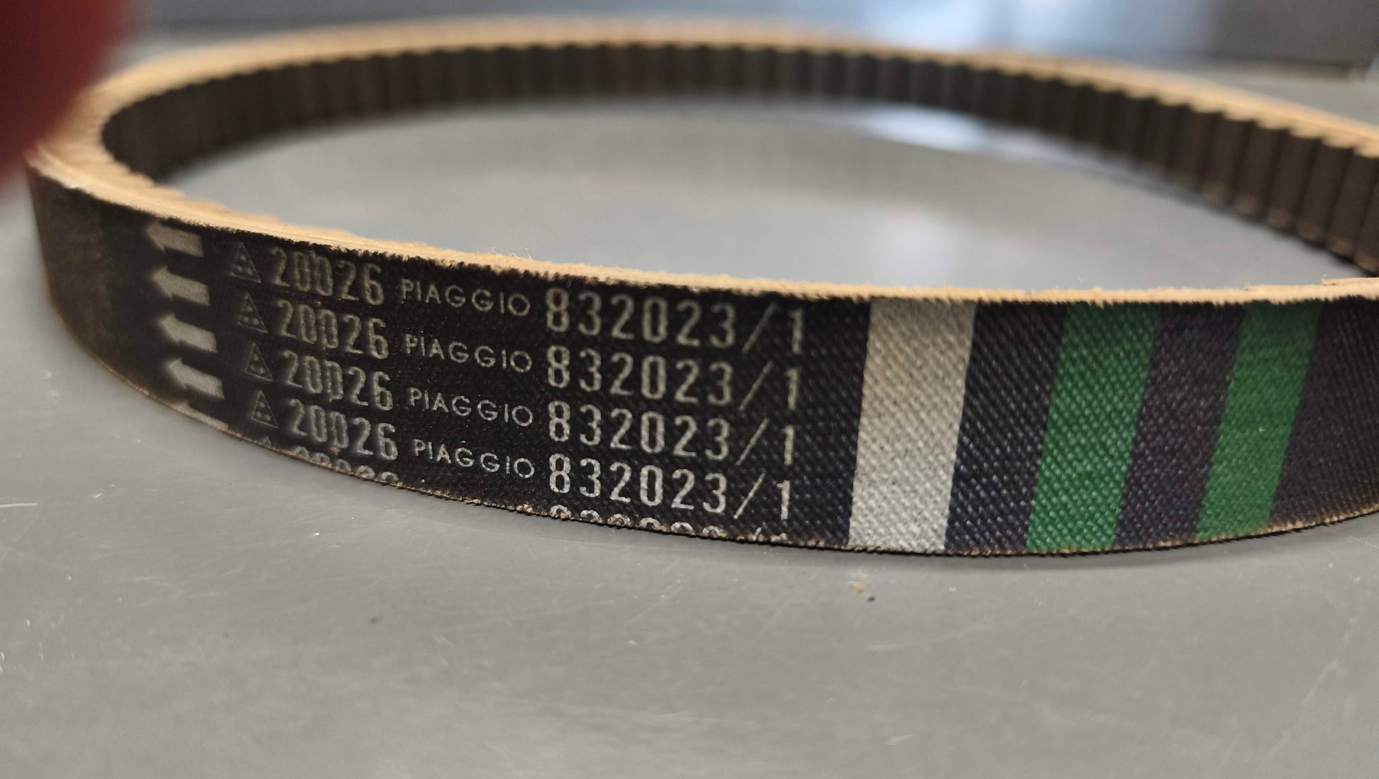Genuine Piaggio CVT V-Belt for 125-150cc Leader Engines 832023