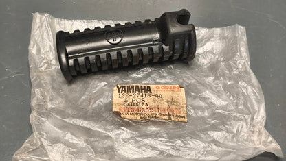 Genuine Yamaha Footrest Rubber Cover 122-27413-00