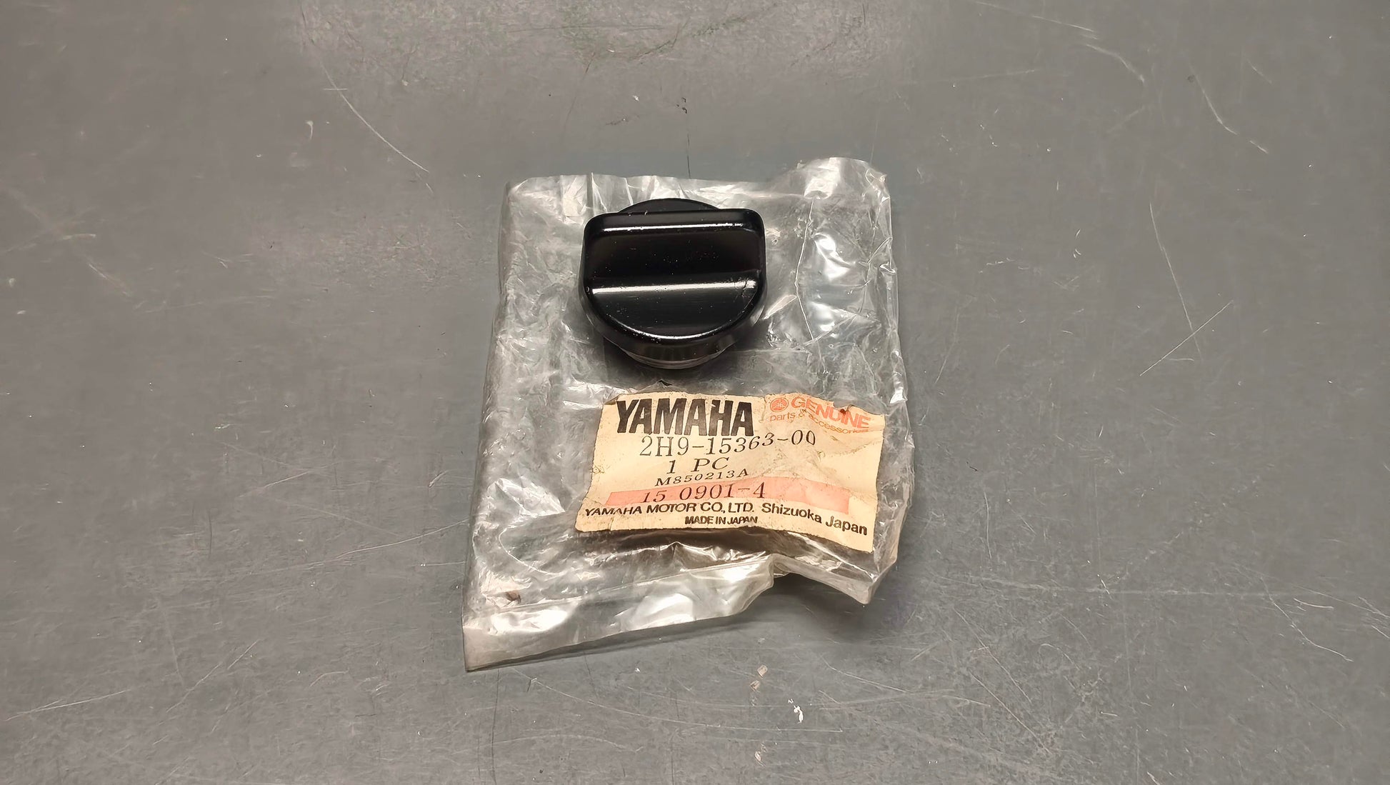 Genuine Yamaha V-MAX 1200 / FJ1200 Oil Filler Cap 2H9-15363-00