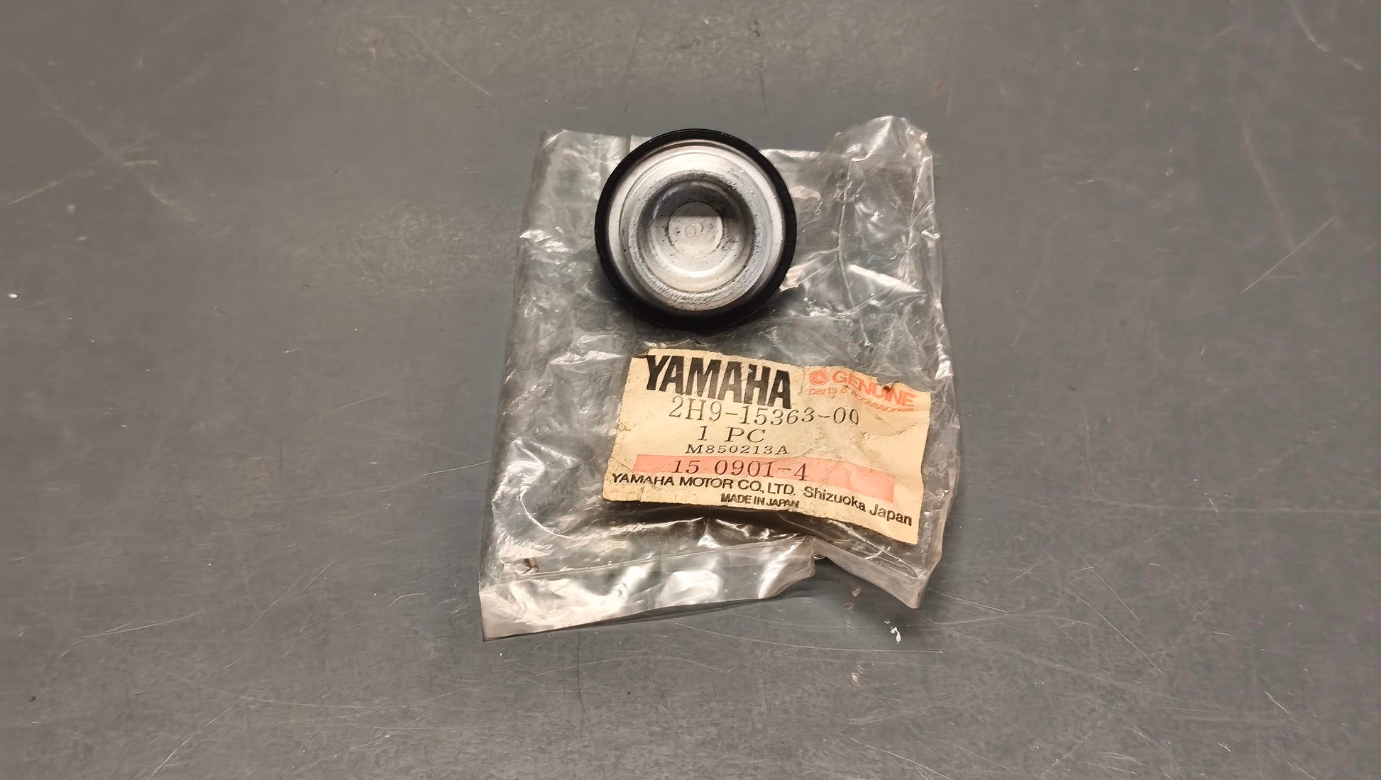 Genuine Yamaha V-MAX 1200 / FJ1200 Oil Filler Cap 2H9-15363-00