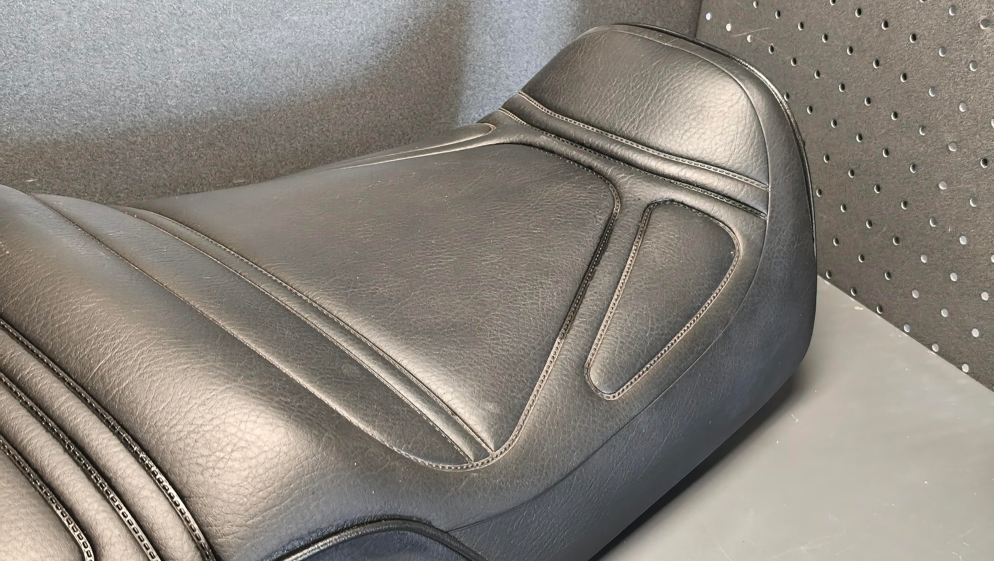 Yamaha Used XJR1200 / XJR1300 Double Seat 4KG-24730-00
