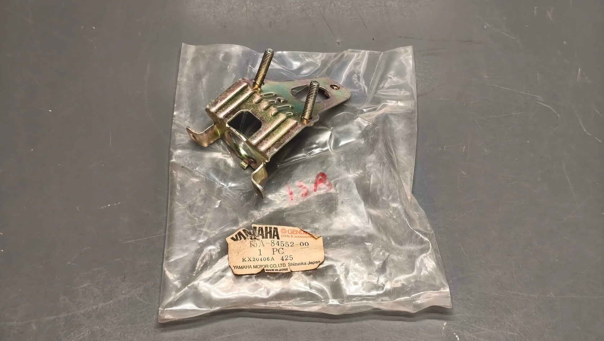 Yamaha XT125 / XT200 Taillight Mounting Bracket 15A-84552-00